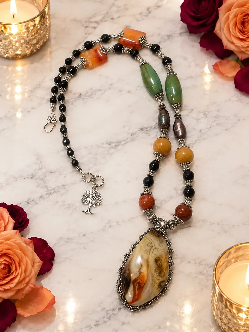 Reversible Agate Pendant Necklace — view 2